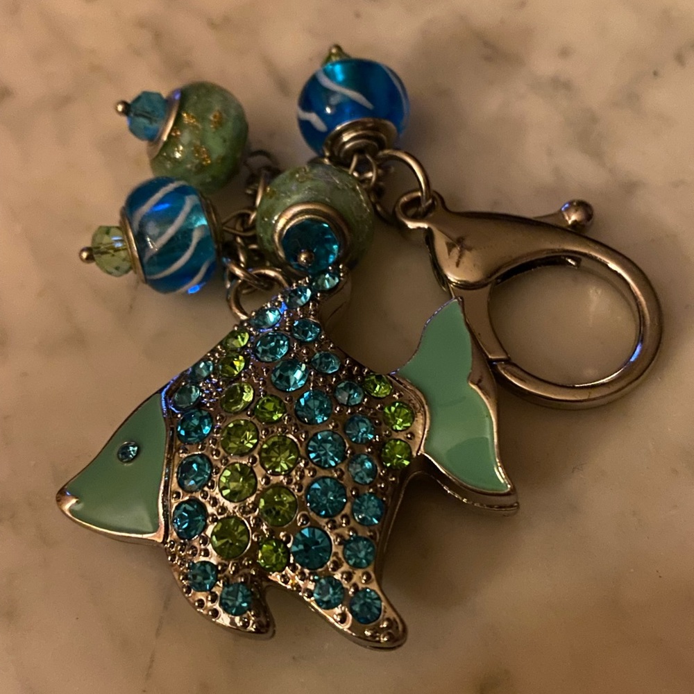 AUGUST BIRTHSTONE GENUINE PERIDOT ART GLASS & BRASS KEYCHAIN BAG CHARM